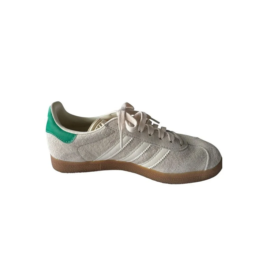 adidas Originals GAZELLE Light gray suede womens size 6  shoes Sneakers IF3235